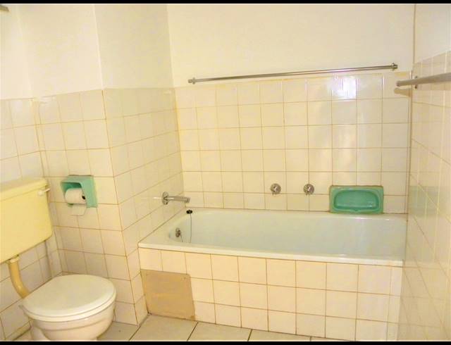 2 BEDROOM APARTMENT FOR SALE IN MARGATE BEACH